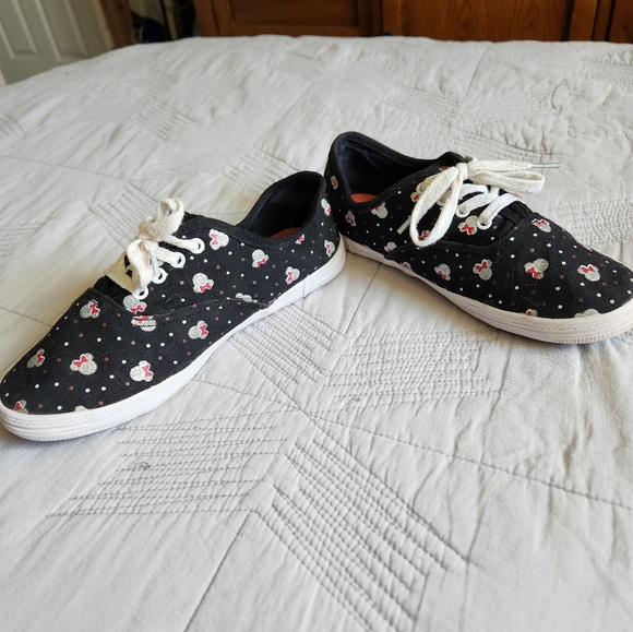 Minnie Mouse shoes - Picture 4 of 7